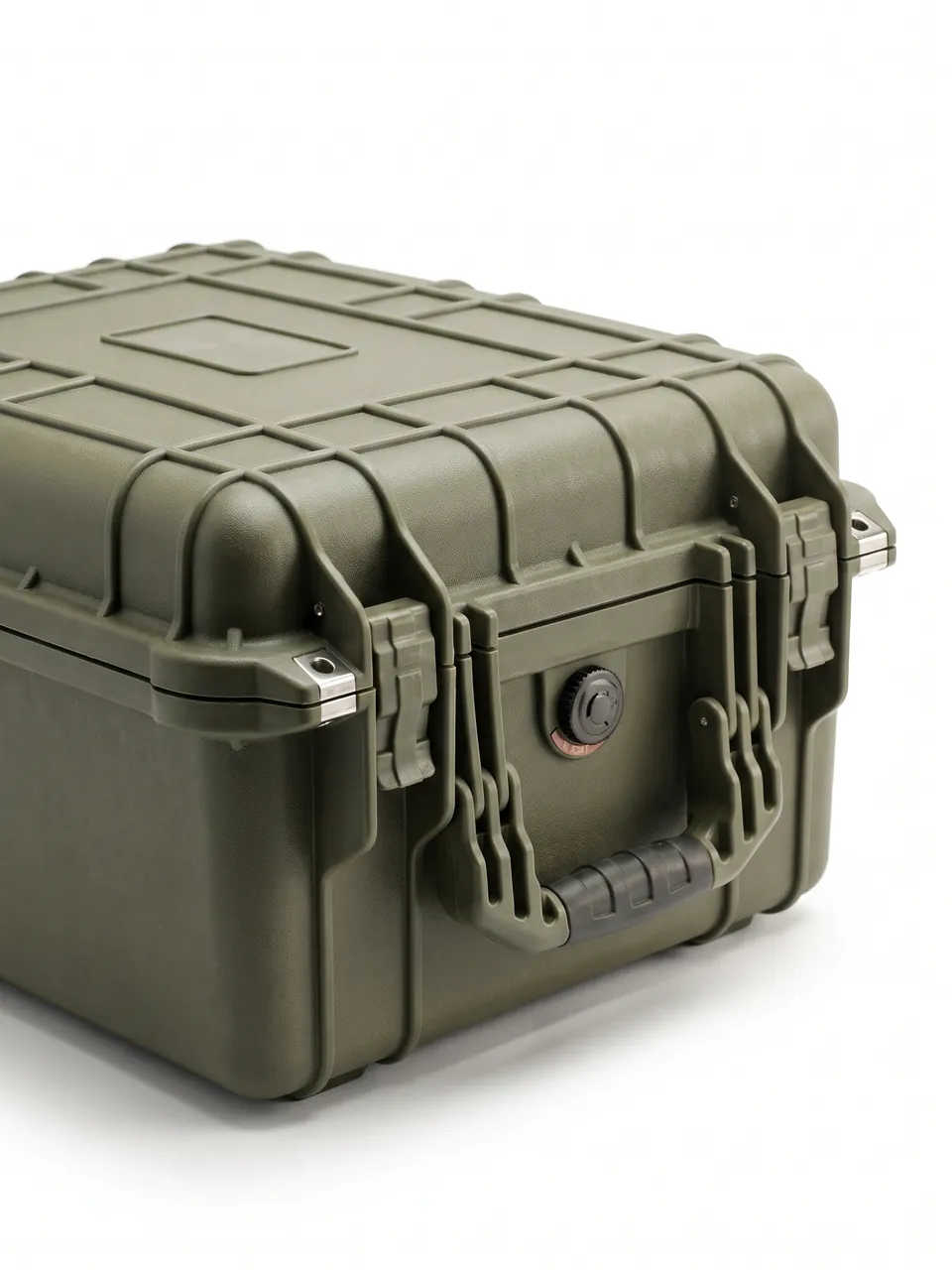 battery cluster modules fixed independently in hard compartments with insulation