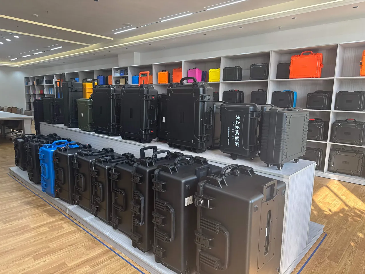 How to Control the Cost of a Custom Protective Case: Six Cost-Reduction Levers in Structure and Material - manufacturing and testing scene
