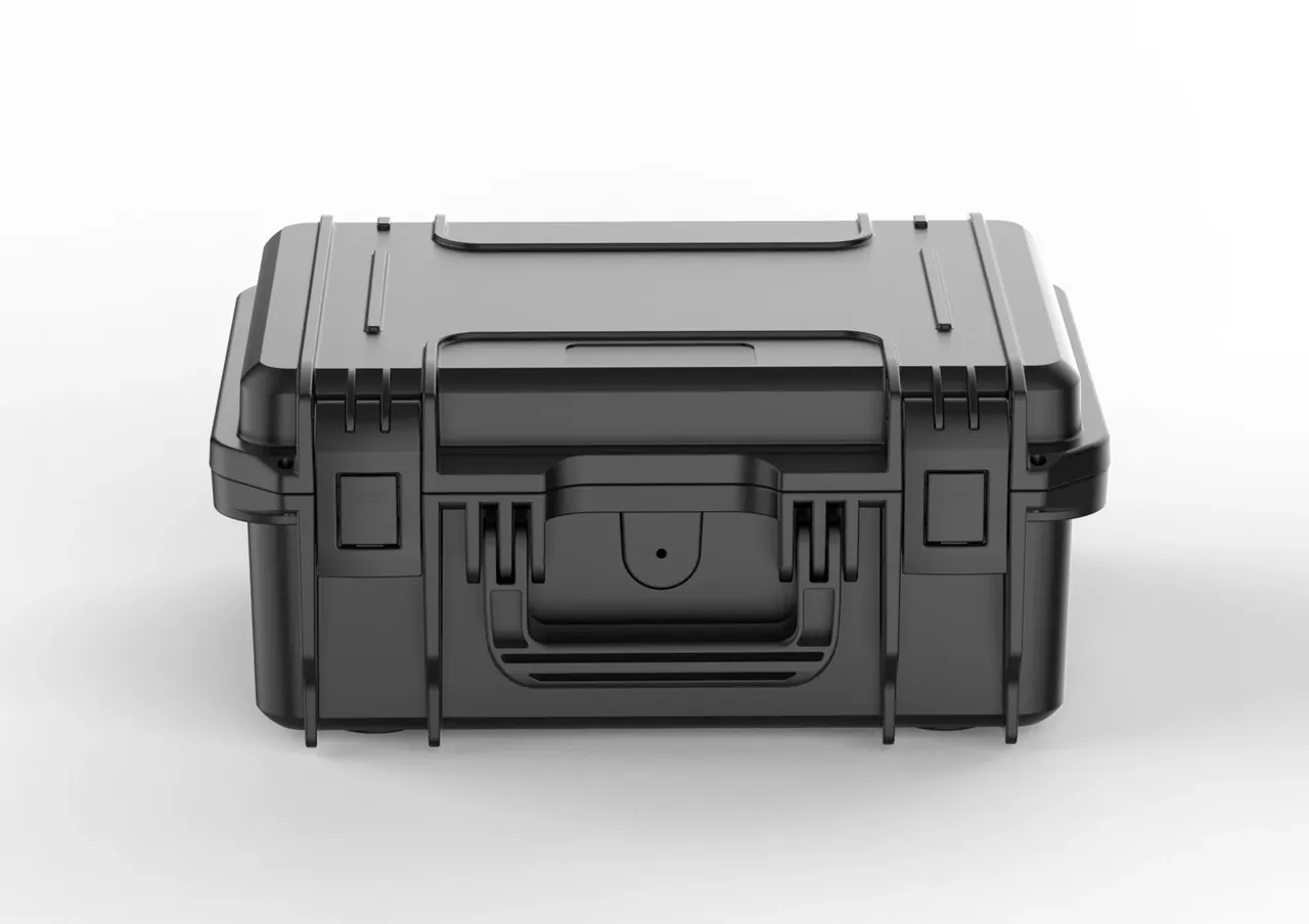 Case seen head on, two draw latches flanking the centre handle, a blank label plate on each side and feet along the bottom