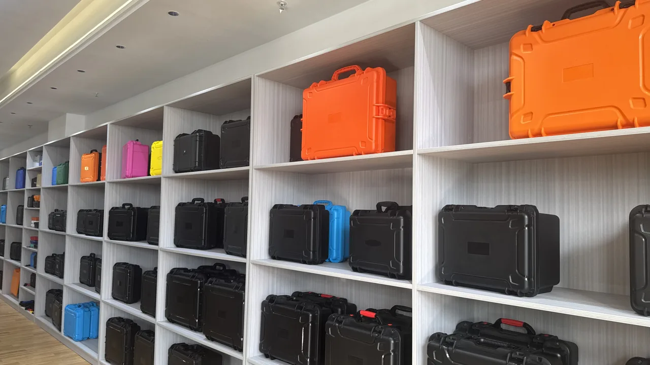 Principle 3: Fillets and Transitions Spread Impact Stress - case, box showroom, ,.