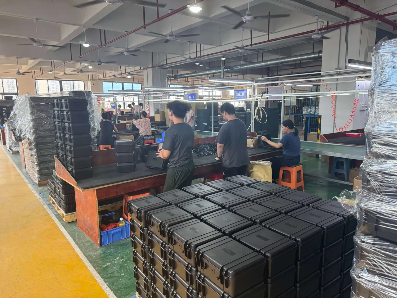 Test Conditions for High-Pressure Hot-Water Jets on Protective Cases - manufacturing and testing scene