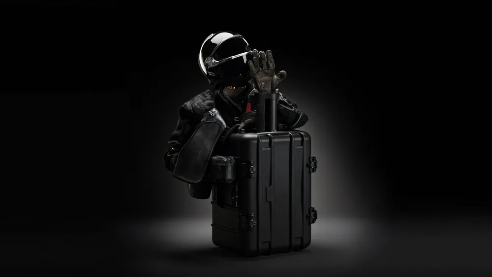Motorcycle Riding Gear Cases: Carry Helmet, Gloves and Kit