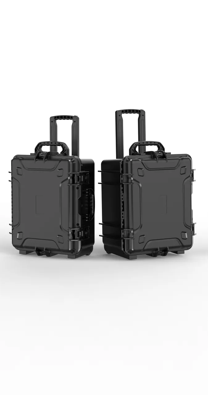 Cold-chain case fitted with a thermal cover and marked temperature-sensitive with a security seal