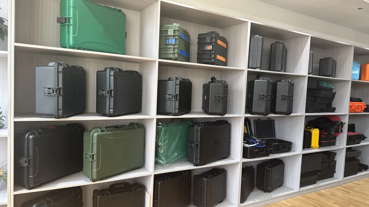 Trading Electrical Insulation Against Impact Resistance - product detail close-up