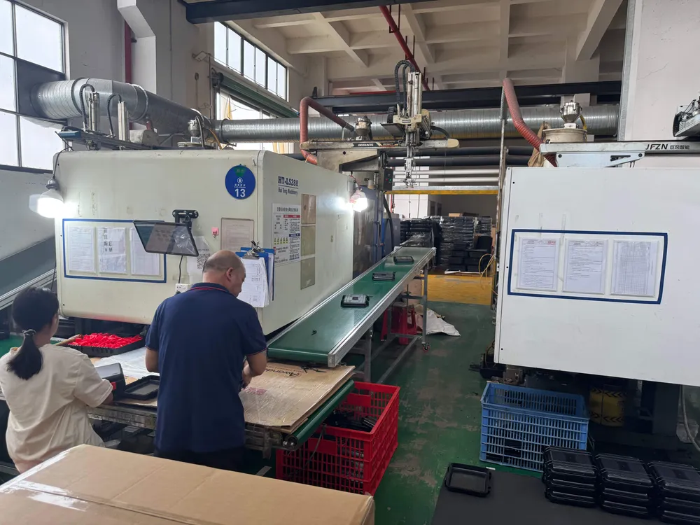 Plastic injection moulding producing cases and boxes