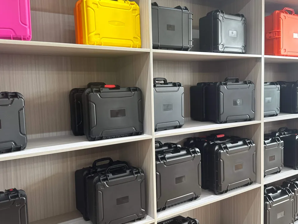 Outdoor carry case designed for field transport