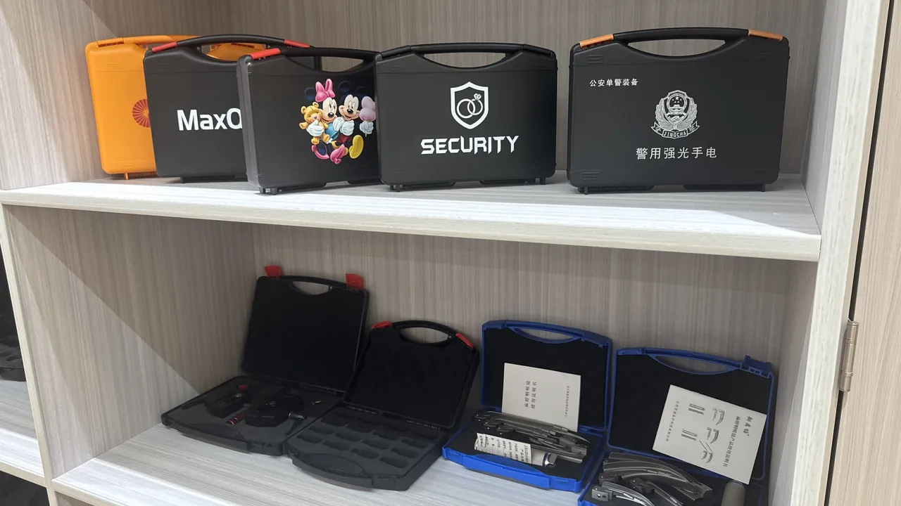 Why a Waterproof Toolbox Is the Right Choice for Outdoor Storage: Hard Protection Against Rust and Moisture for Your Hardware - manufacturing and testing scene