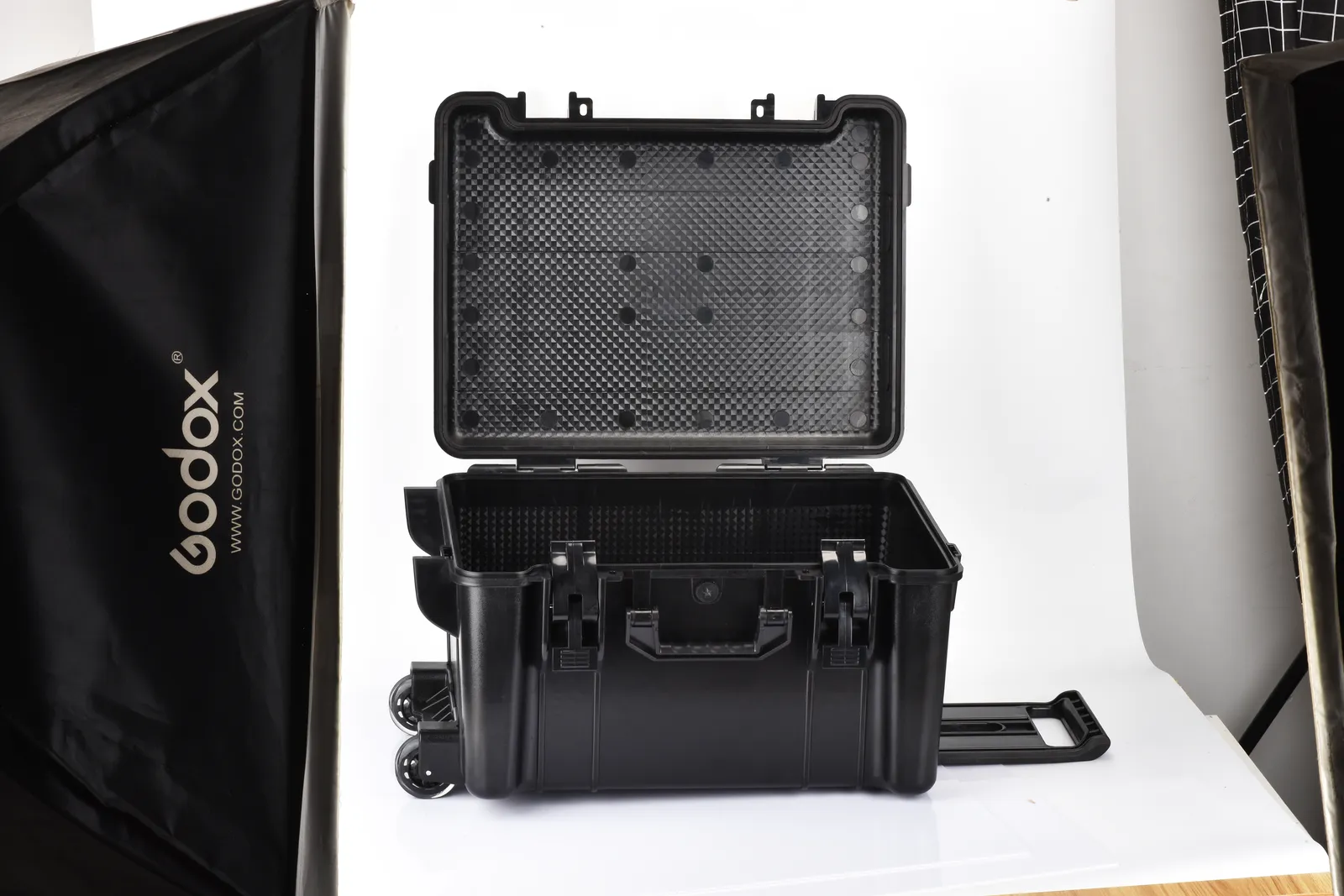 WL6-6232 ABS Wheeled Protective Case