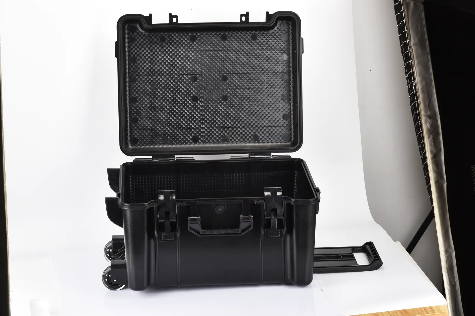 WL6-6232 ABS Wheeled Protective Case