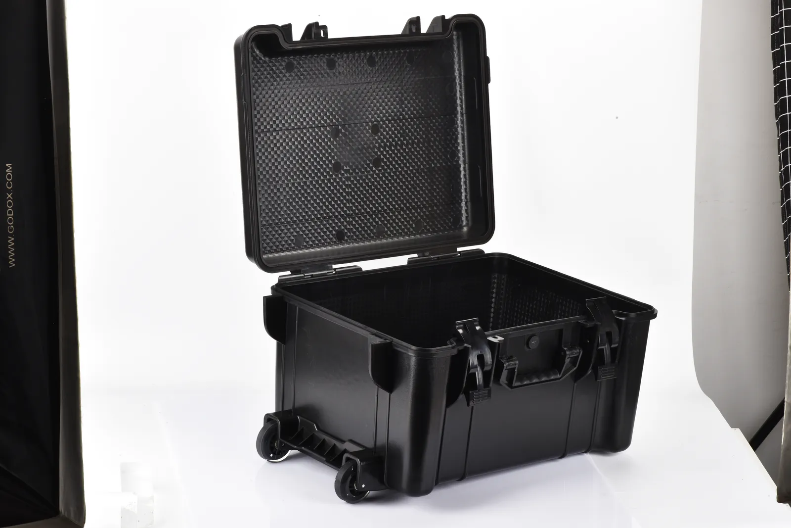 WL6-6232 ABS Wheeled Protective Case