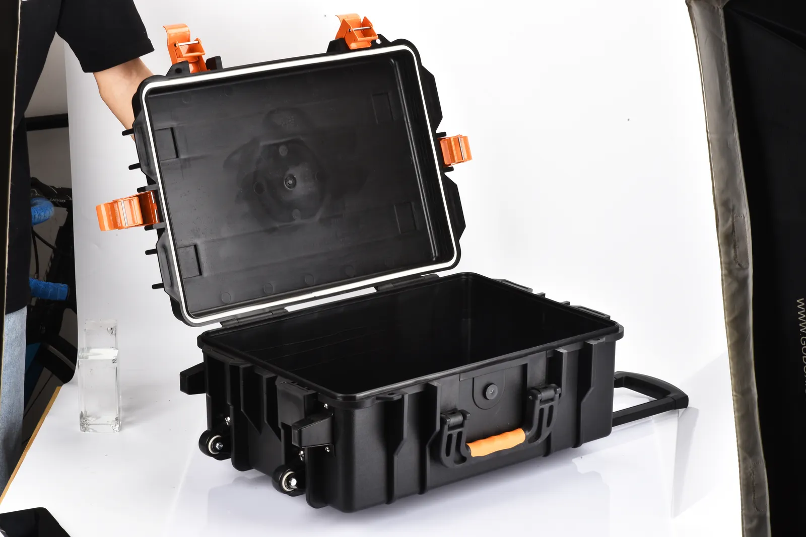 WL8-6027 Engineering PP Wheeled Protective Case