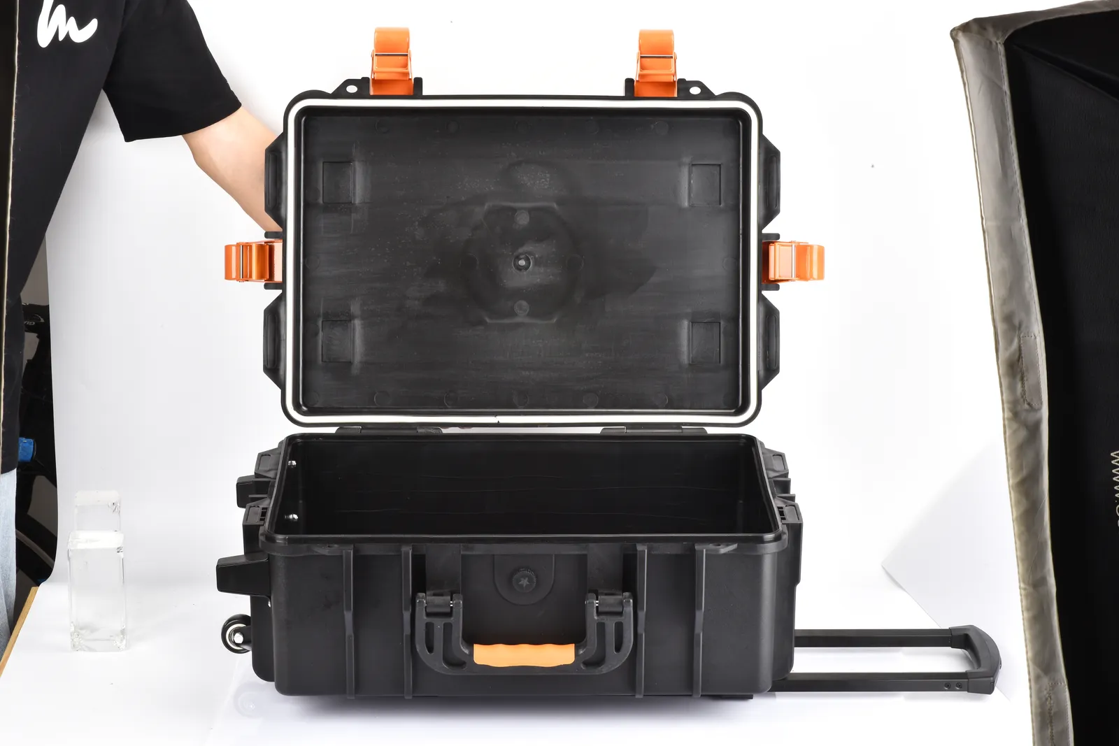 WL8-6027 Engineering PP Wheeled Protective Case