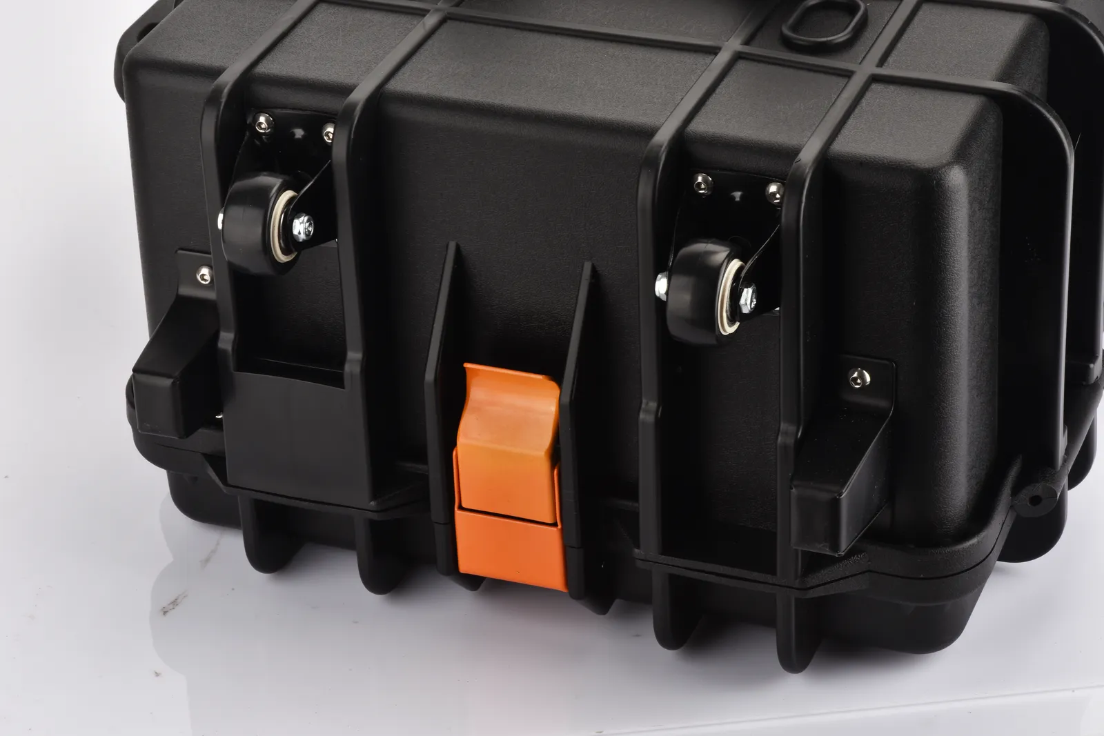 WL8-6027 Engineering PP Wheeled Protective Case