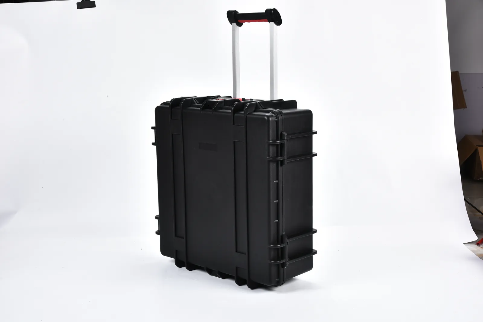 WL8-6127 PP Wheeled Protective Case