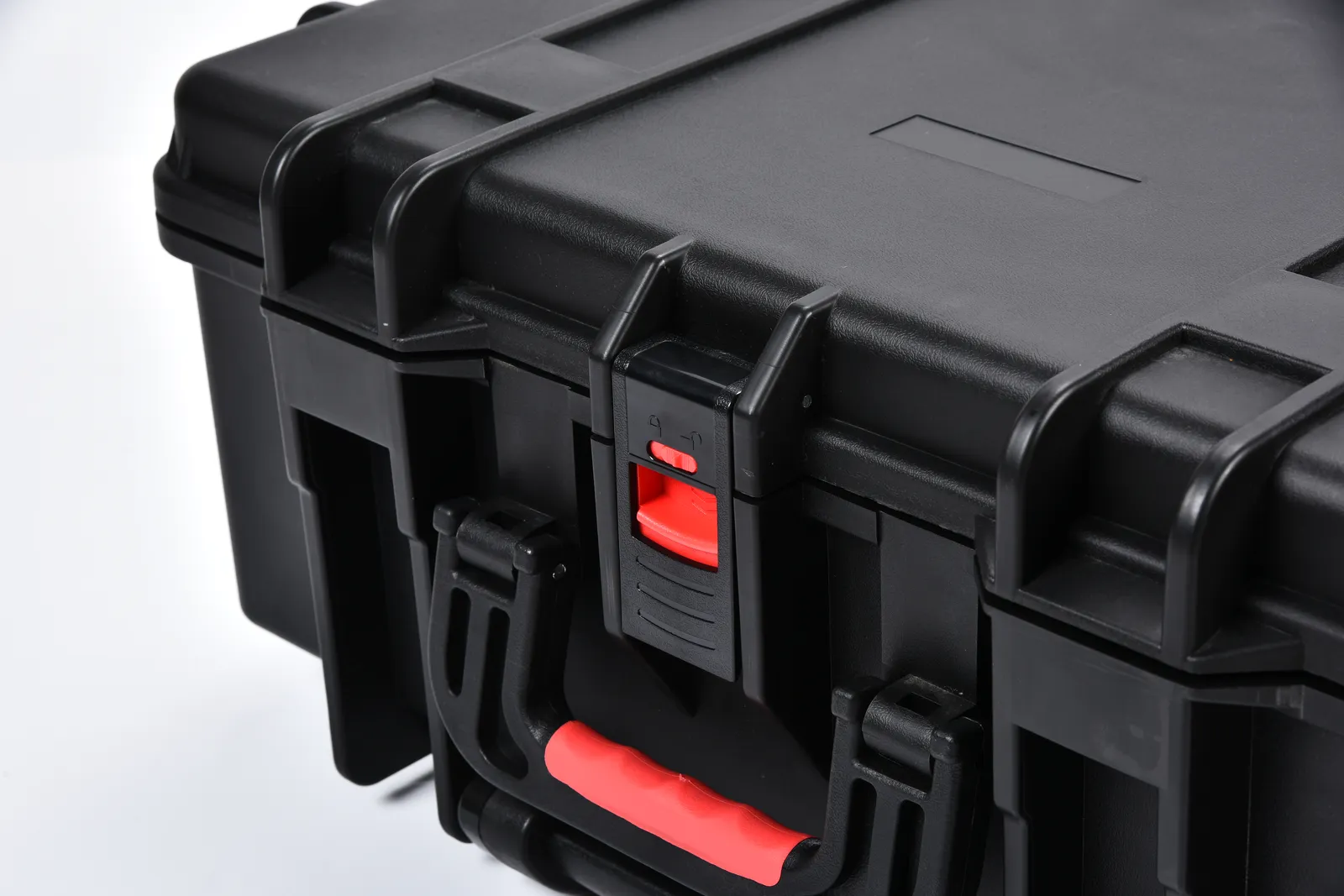 WL8-6127 PP Wheeled Protective Case