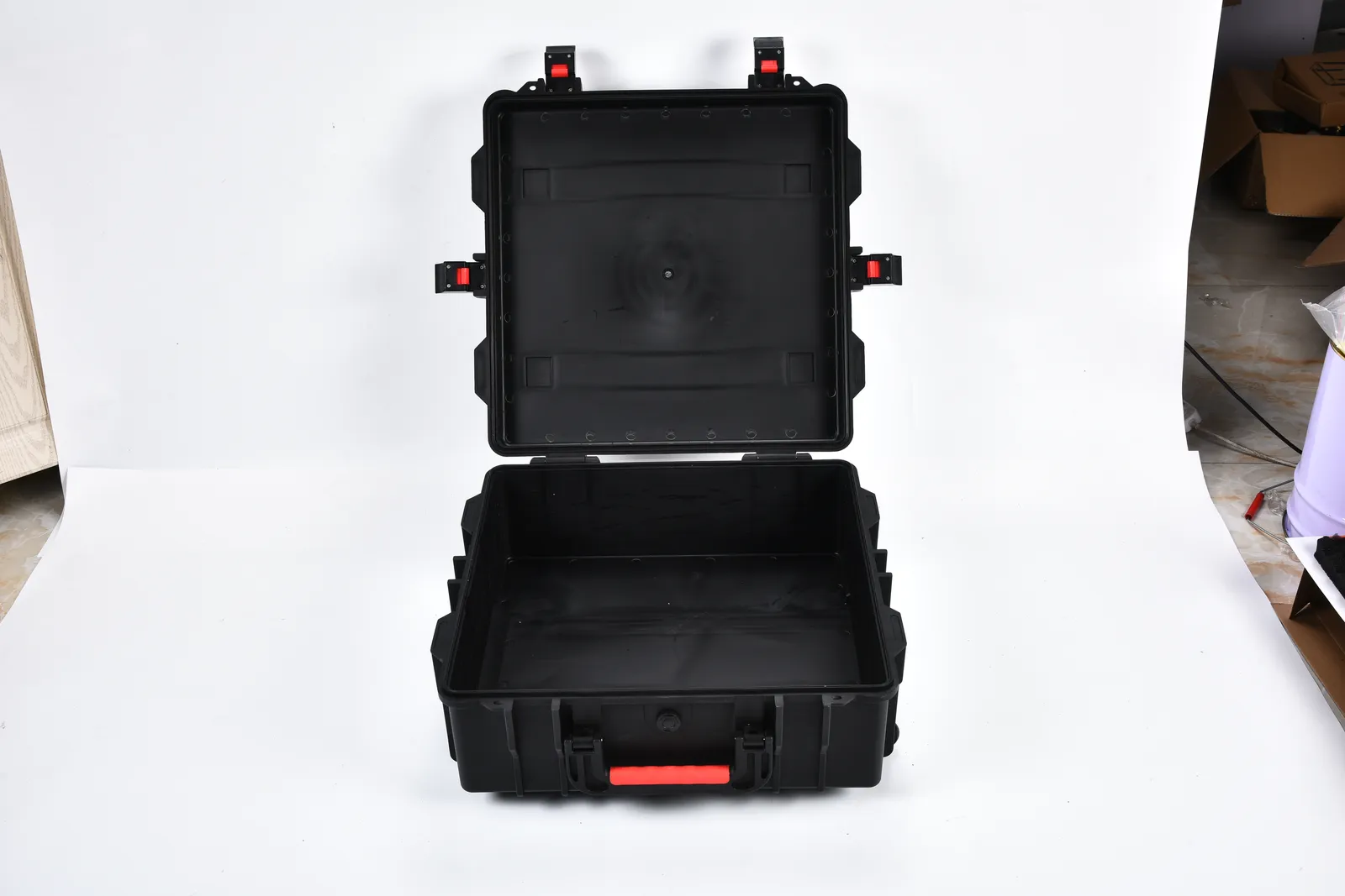 WL8-6127 PP Wheeled Protective Case
