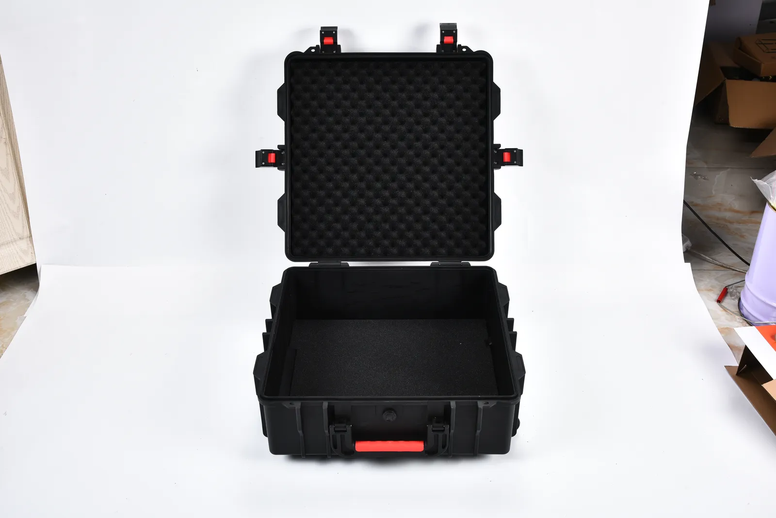 WL8-6127 PP Wheeled Protective Case