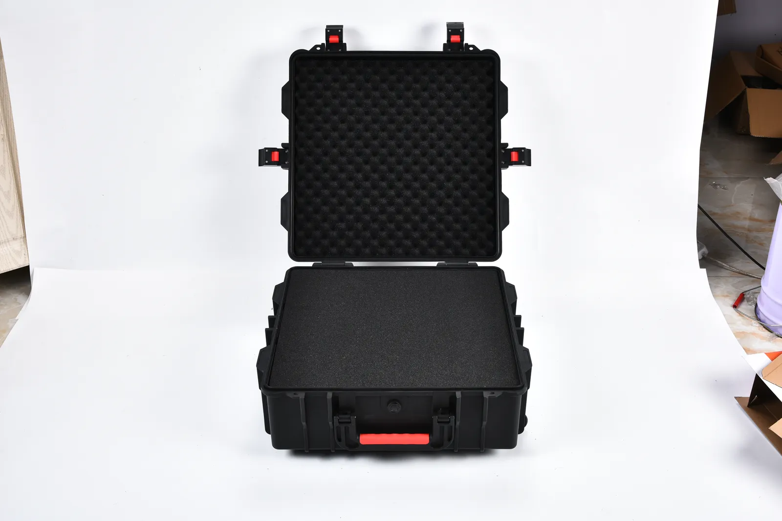 WL8-6127 PP Wheeled Protective Case