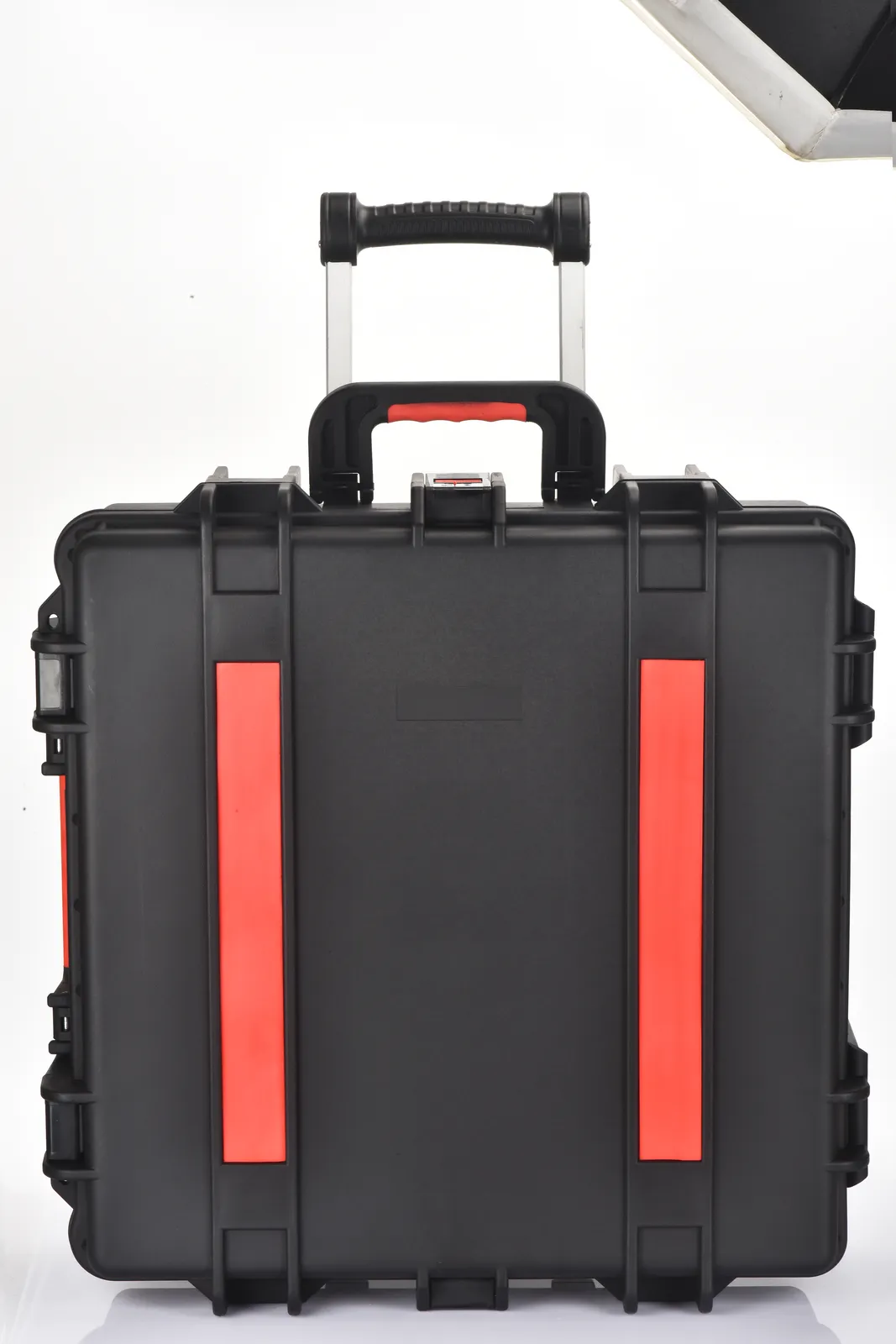 WL8-6127 PP Wheeled Protective Case