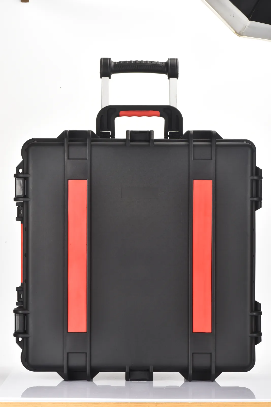 WL8-6127 PP Wheeled Protective Case