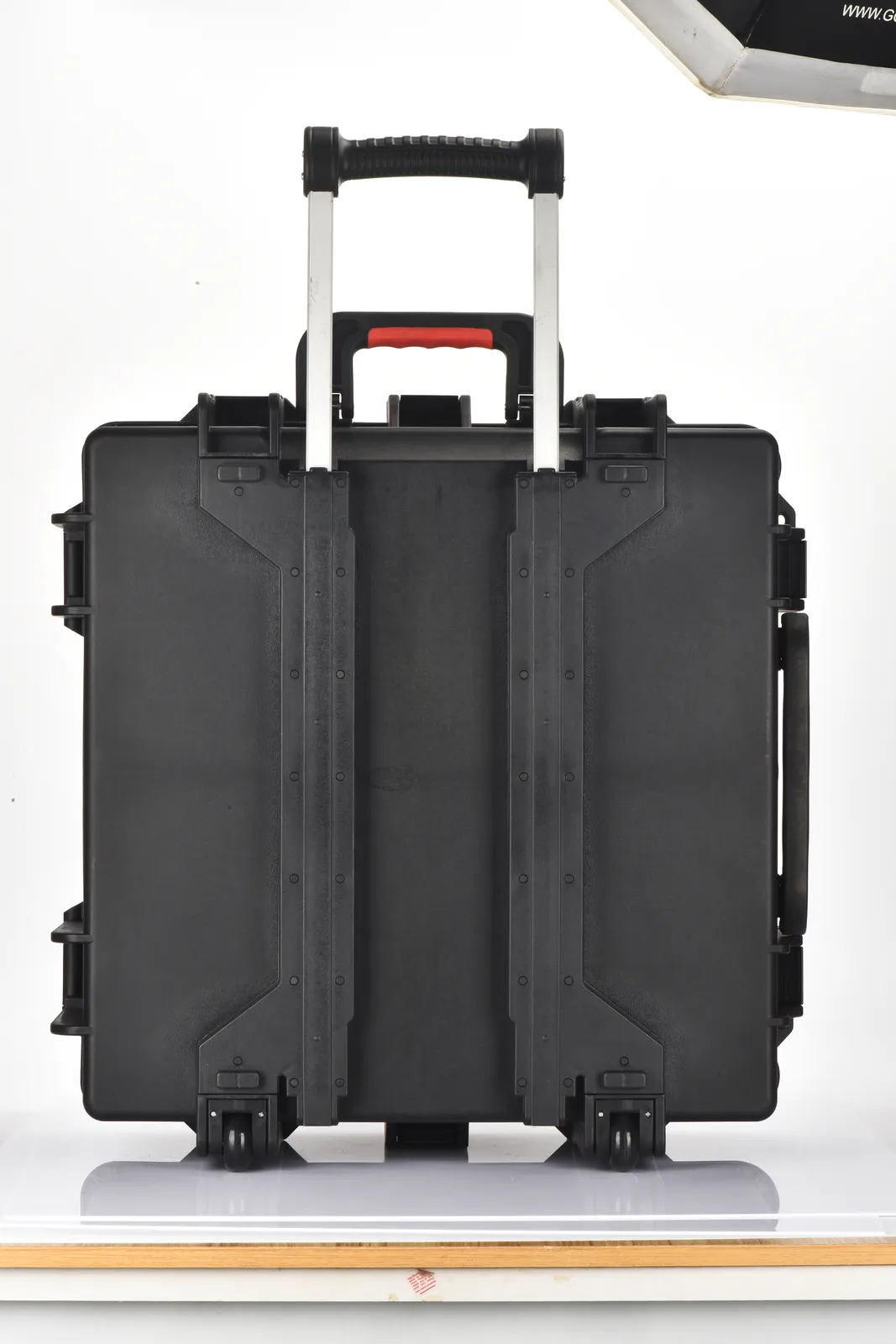 WL8-6127 PP Wheeled Protective Case