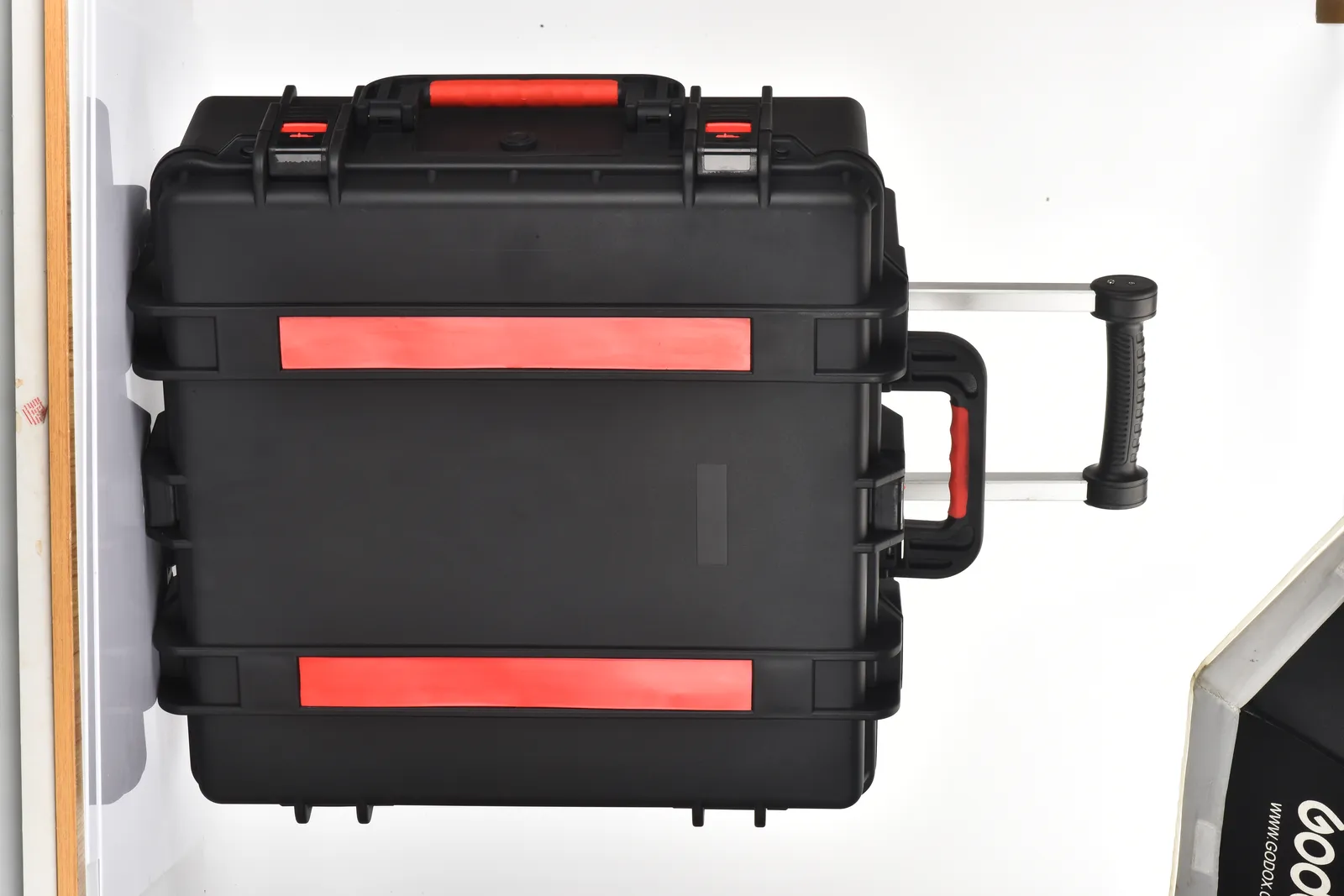 WL8-6127 PP Wheeled Protective Case
