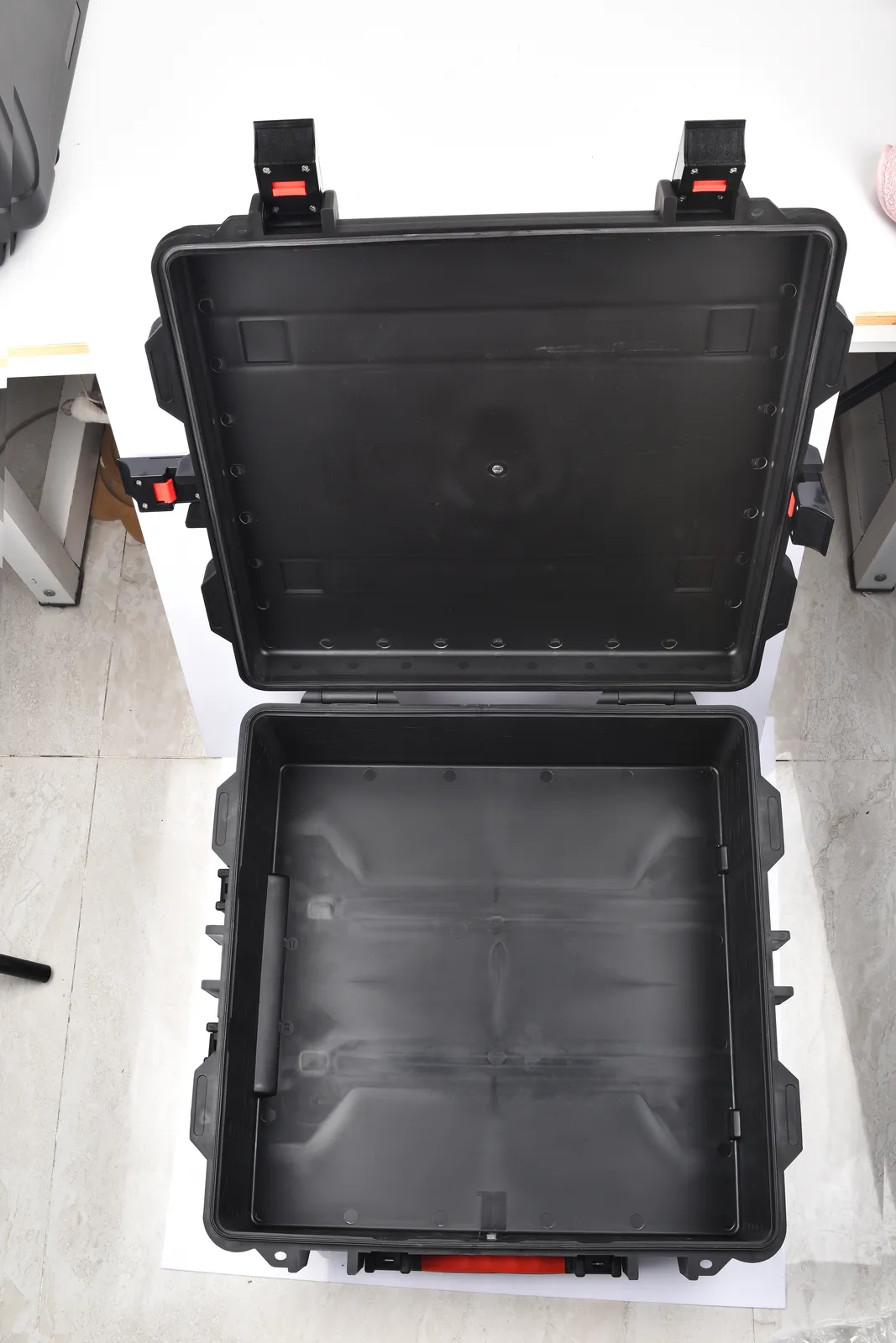 WL8-6127 PP Wheeled Protective Case
