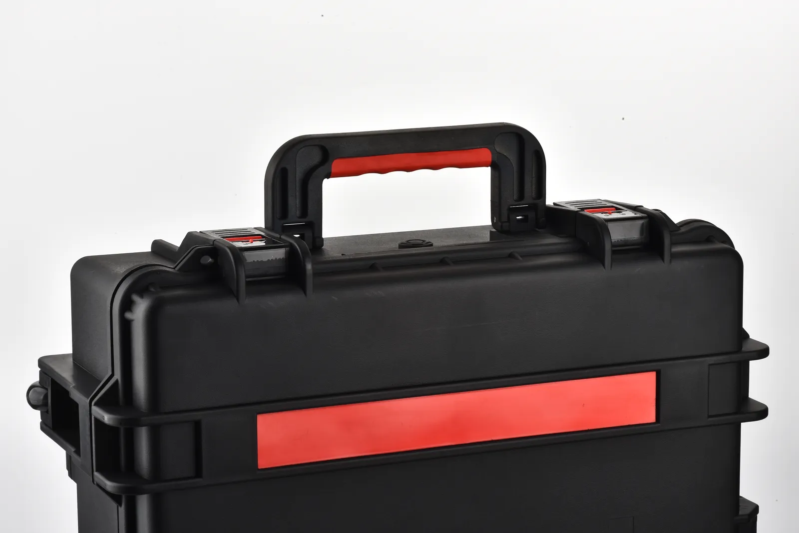 WL8-6127 PP Wheeled Protective Case