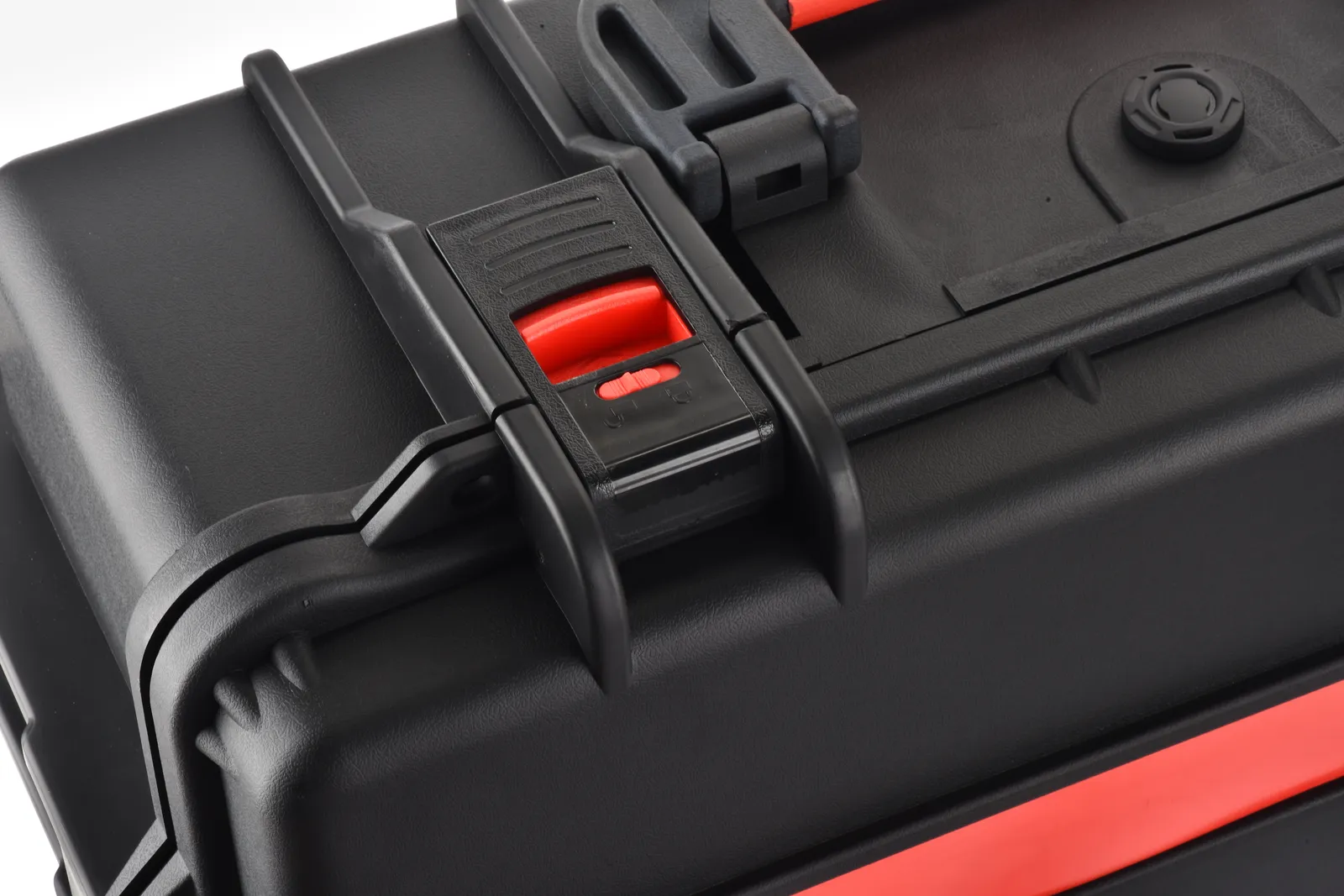 WL8-6127 PP Wheeled Protective Case