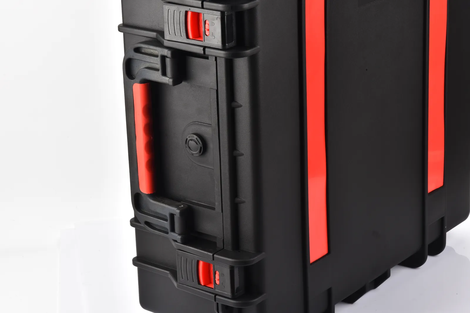 WL8-6127 PP Wheeled Protective Case