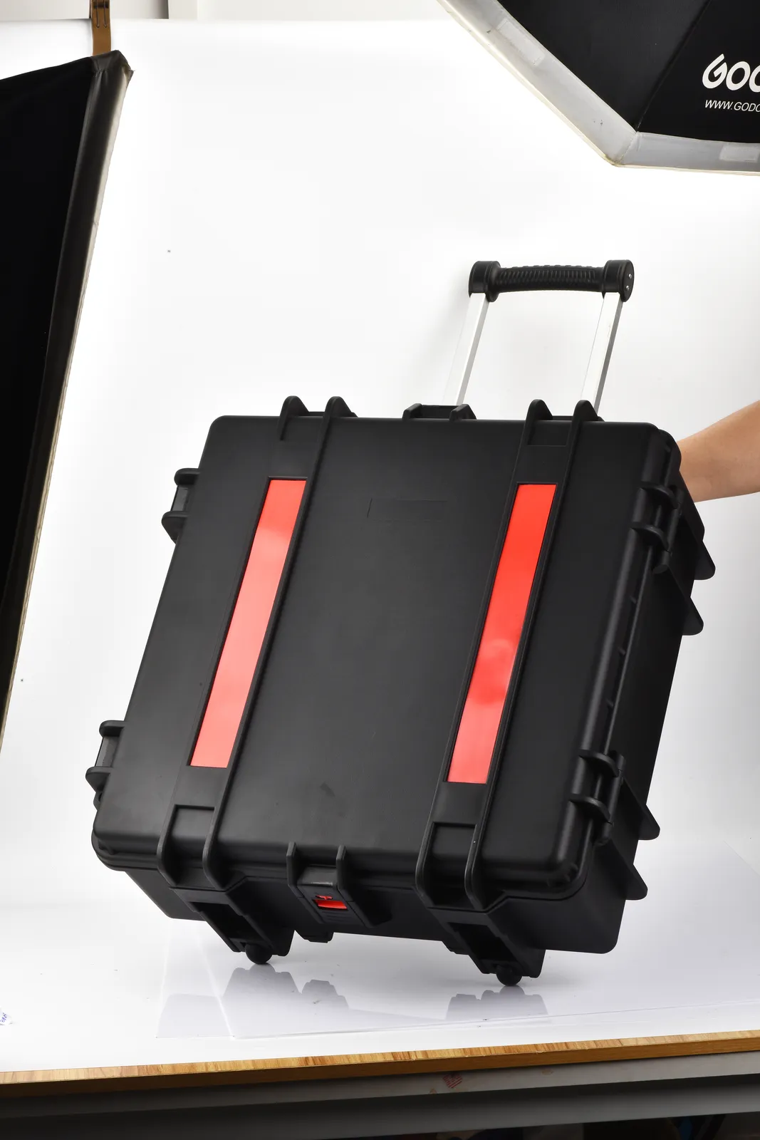 WL8-6127 PP Wheeled Protective Case
