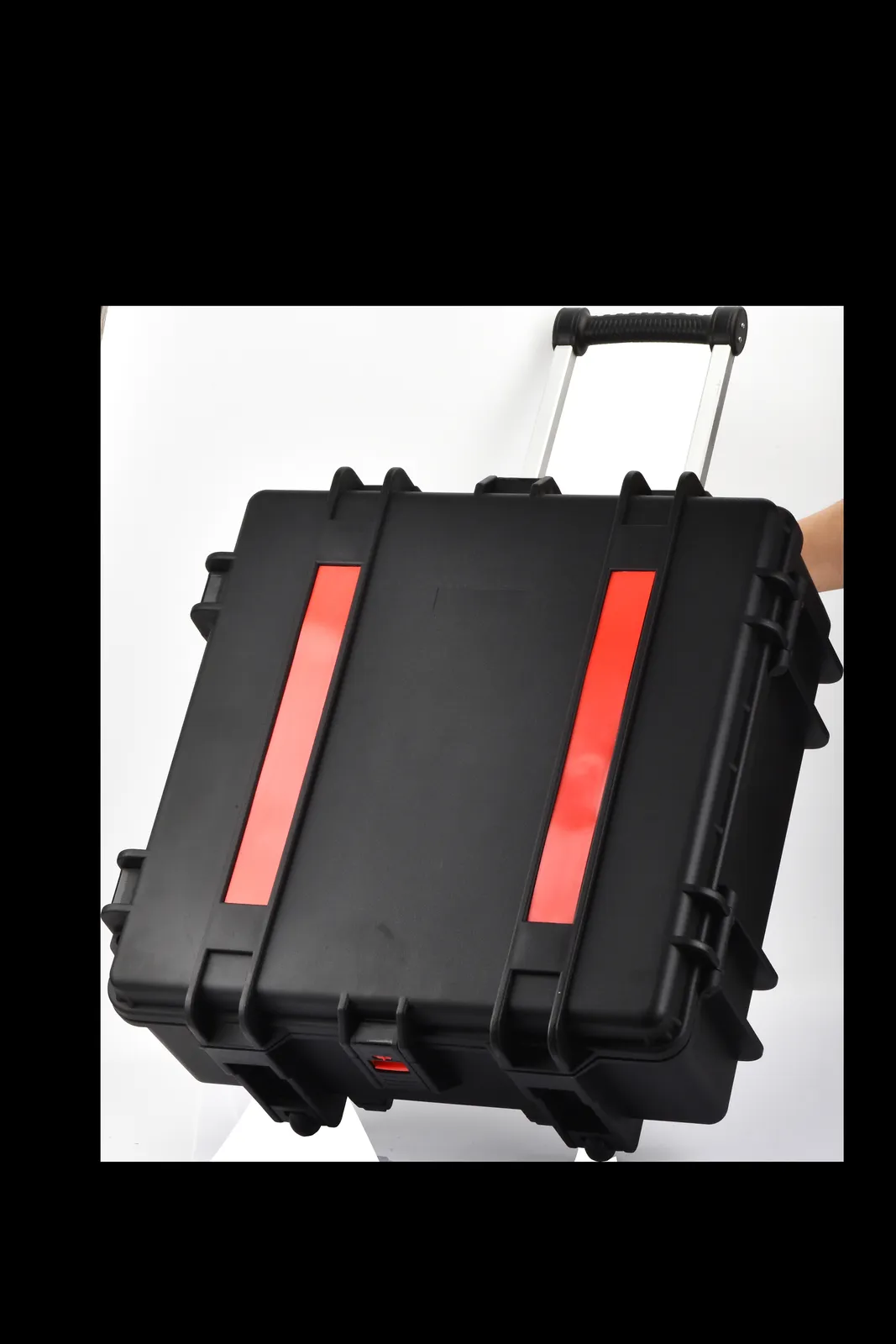 WL8-6127 PP Wheeled Protective Case