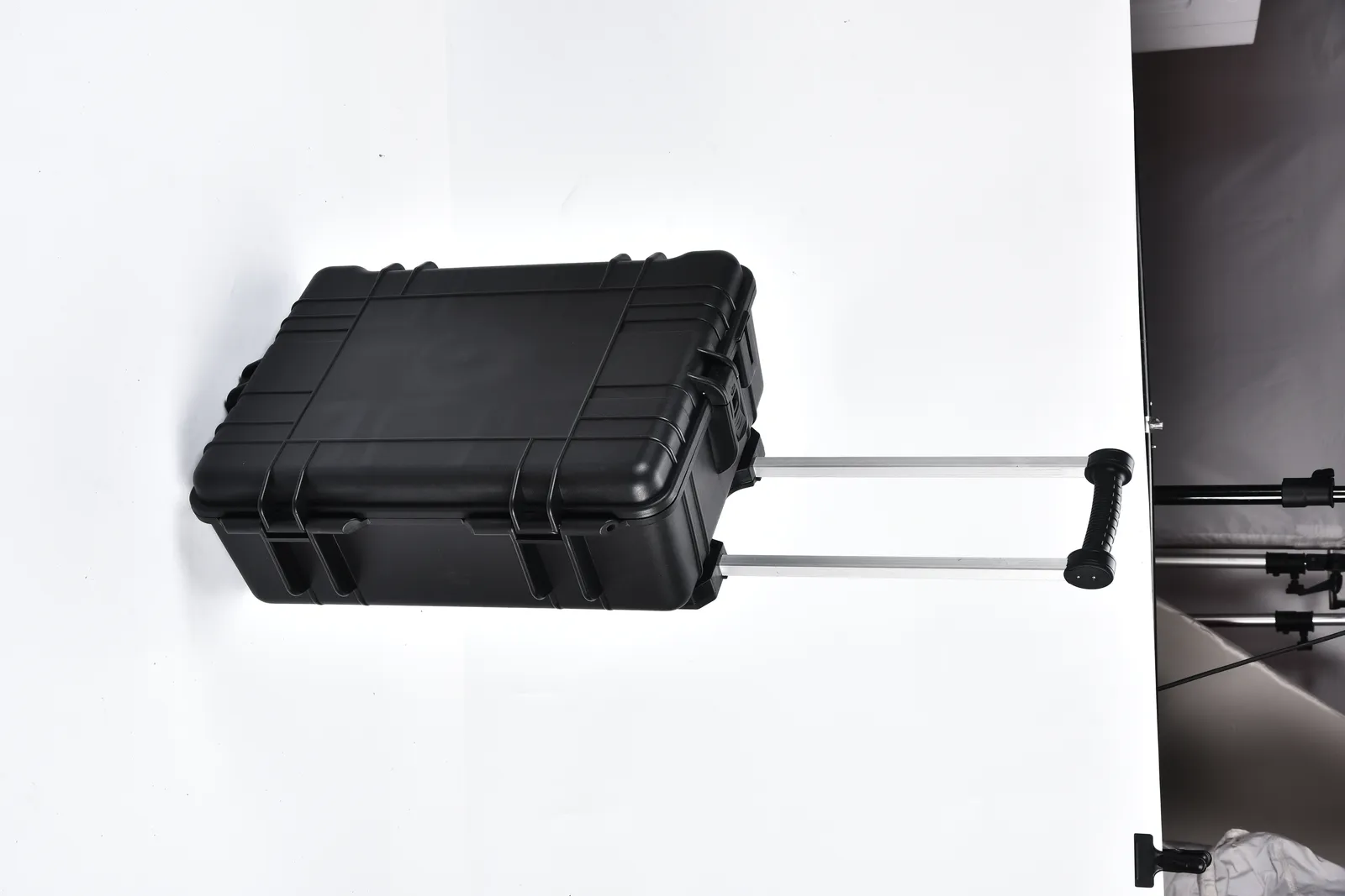 WL8-7227 Engineering PP Wheeled Protective Case