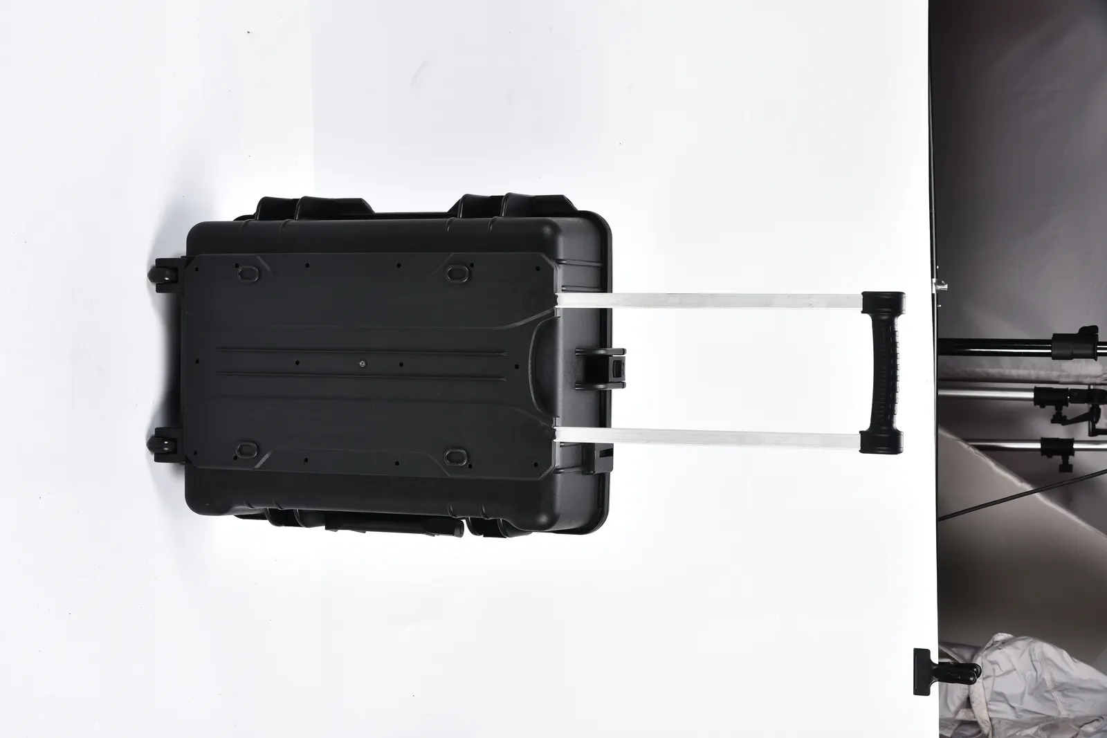 WL8-7227 Engineering PP Wheeled Protective Case