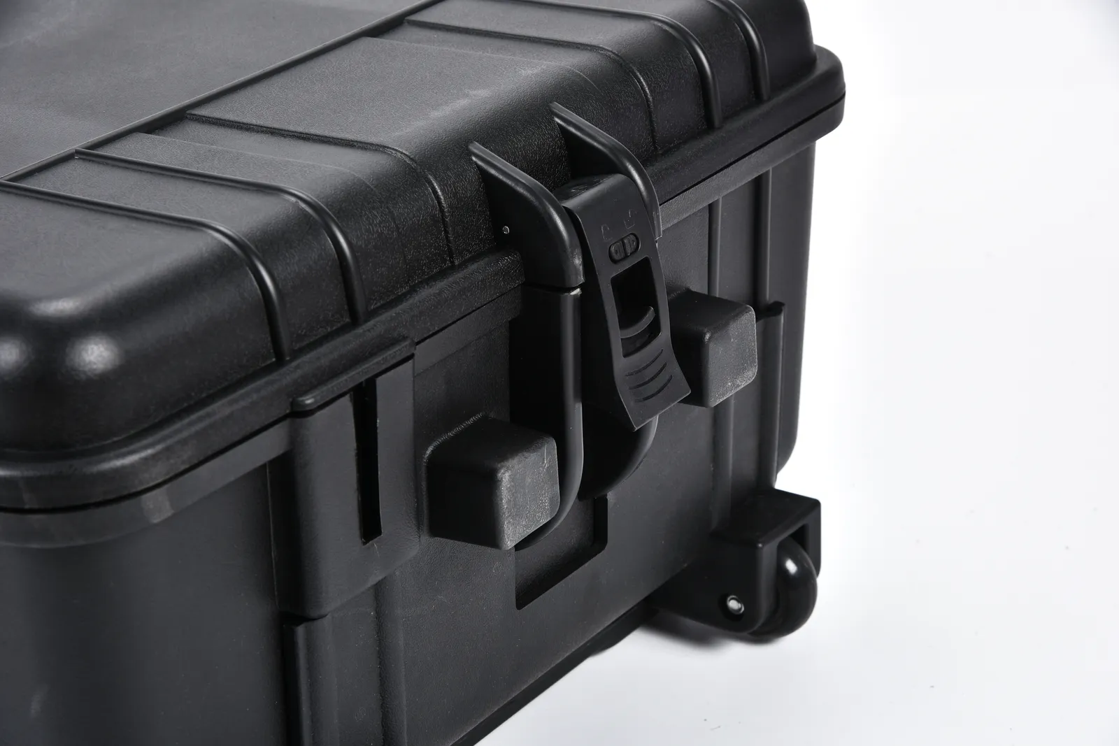 WL8-7227 Engineering PP Wheeled Protective Case