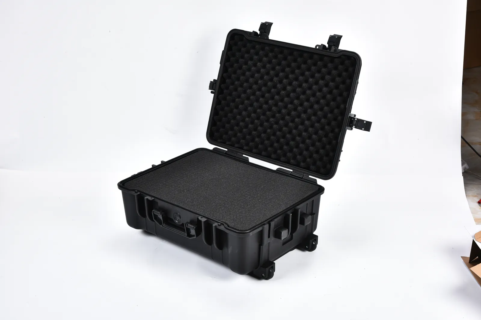 WL8-7227 Engineering PP Wheeled Protective Case