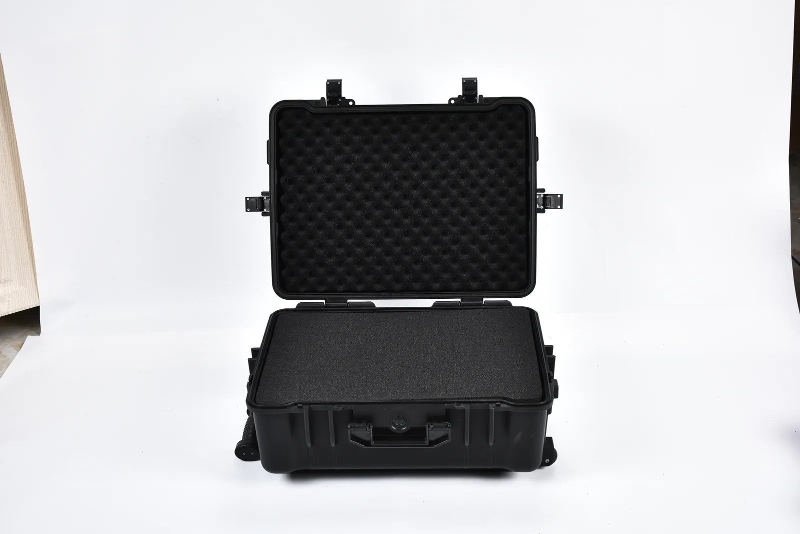 WL8-7227 Engineering PP Wheeled Protective Case